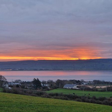 Hillhead'S Sea View Escape Villa Moville Esterno foto